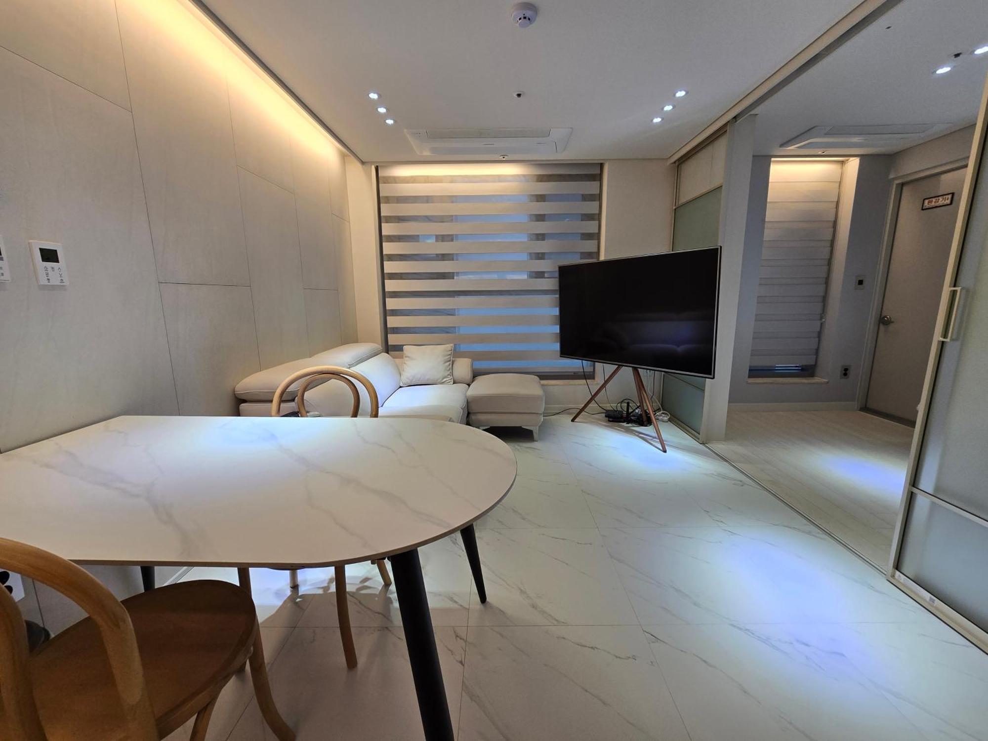 Apartemen 2023 New Build, Super Neat Full Option